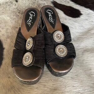 Grazie Wedge‎ Sandals Slides Rhinestone Embellished Black Fabric Size 7